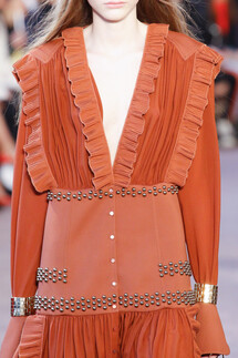 Details Chloé Fall 2018 Ready-to-Wear , Детали коллекции Хлоя осень зима 2018 , Fashion show , неделя моды в Париже , PFW , Paris Fashion Week , Mainstyles